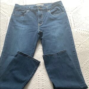Levi High Rise Straight Jeans